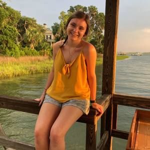 Meet your Posher, Makena